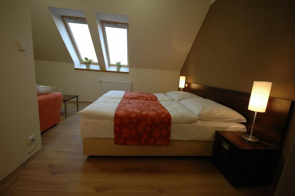 Garden Hotel Mezna Hřensko Extérieur photo